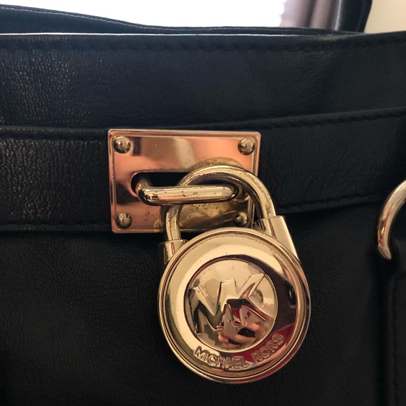 Michael Kors purse - Picture 2 of 4